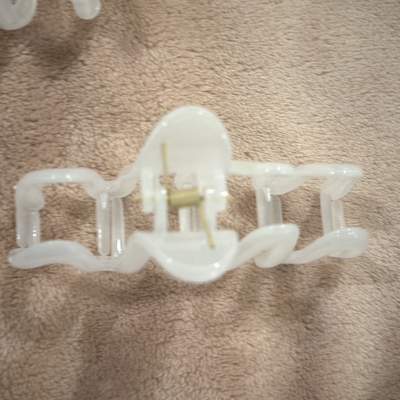 NWOT Set of 5 White Claw Clips - Picture 3 of 3